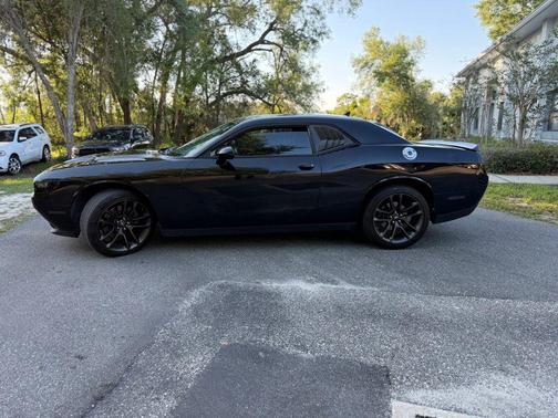 Pitch Black Clearcoat 2015 Dodge Challenger SXT Plus