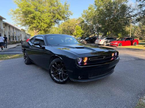 Pitch Black Clearcoat 2015 Dodge Challenger SXT Plus