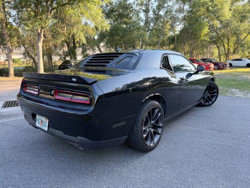 Pitch Black Clearcoat 2015 Dodge Challenger SXT Plus