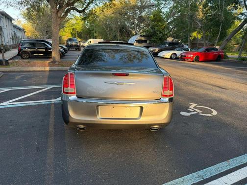 2011 Chrysler 300C Base