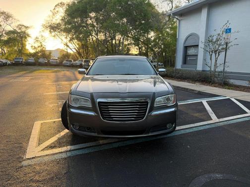 2011 Chrysler 300C Base