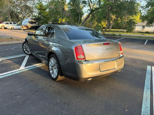 2011 Chrysler 300C Base