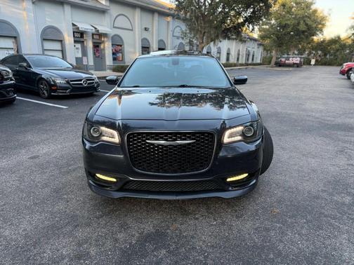 2018 Chrysler 300 S