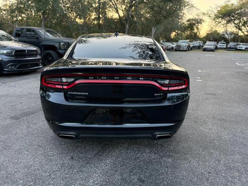 2017 Dodge Charger SXT