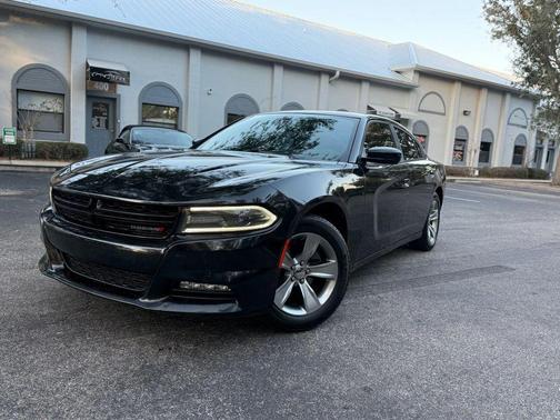 2017 Dodge Charger SXT