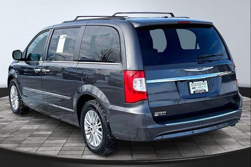 2015 Chrysler Town & Country Touring-L