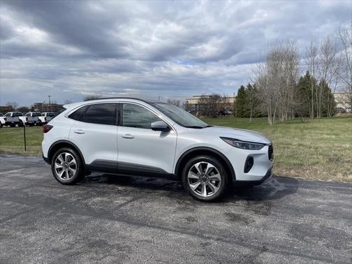 2025 Ford Escape Platinum