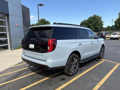 Glacier Gray Metallic Tri-Coat 2026 Ford Expedition Platinum