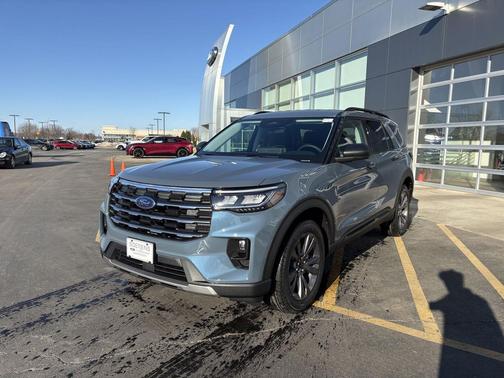 2026 Ford Explorer Active w/200A Pkg