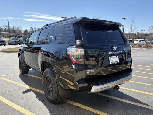 Midnight Black Metallic 2024 Toyota 4Runner TRD Off Road Premium