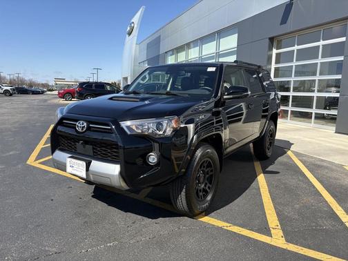 Midnight Black Metallic 2024 Toyota 4Runner TRD Off Road Premium