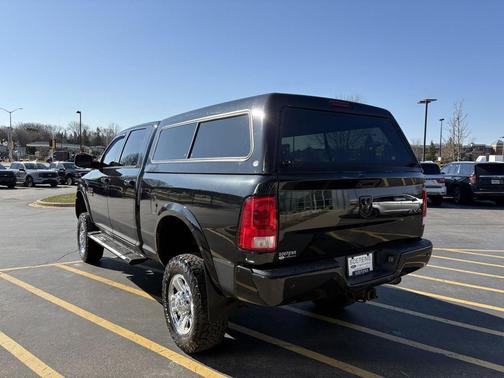 Brilliant Black Crystal Pearlcoat 2017 RAM 2500 Big Horn Crew Cab 4x4 6'4' Box
