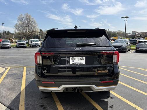 Agate Black Metallic 2026 Ford Explorer Tremor