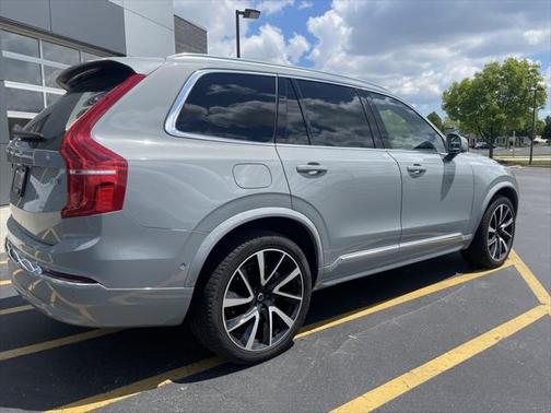 2024 Volvo XC90 B6 Plus Bright Theme 7-Seater
