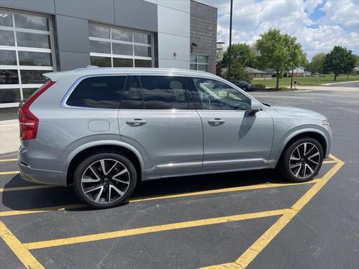 2024 Volvo XC90 B6 Plus Bright Theme 7-Seater