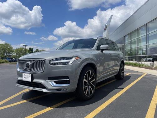 2024 Volvo XC90 B6 Plus Bright Theme 7-Seater