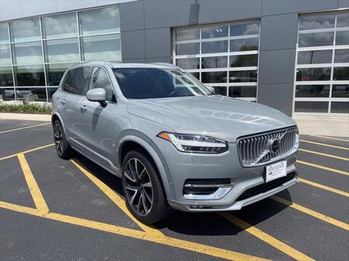 2024 Volvo XC90 B6 Plus Bright Theme 7-Seater