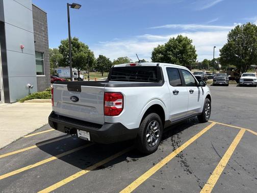 SPACE WHITE METALLIC 2025 Ford Maverick XLT