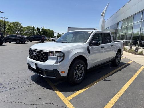 SPACE WHITE METALLIC 2025 Ford Maverick XLT