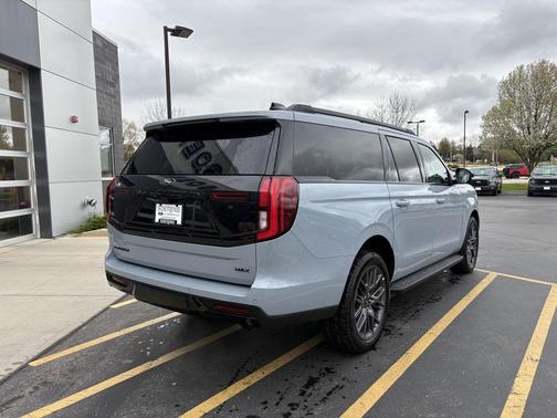 Glacier Gray Metallic Tri-Coat 2026 Ford Expedition Max Platinum