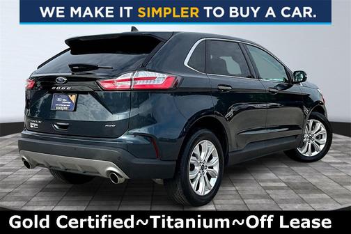 2022 Ford Edge Titanium