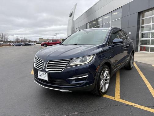 MIDNIGHT SAPPHIRE BLUE MET 2017 Lincoln MKC Reserve