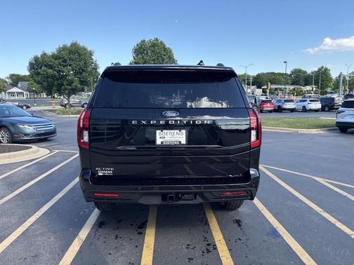 AGATE BLACK METALLIC 2026 Ford Expedition Active