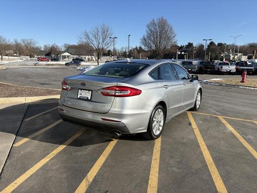 2020 Ford Fusion SE