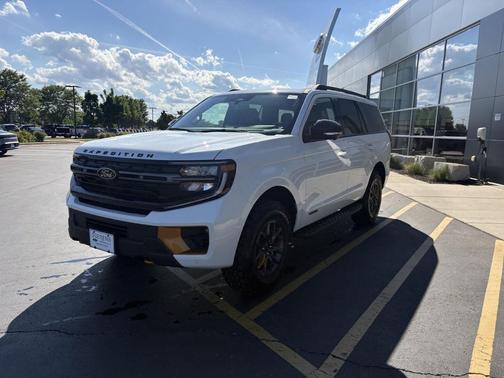 STAR WHITE MET TRI-COAT 2026 Ford Expedition Tremor