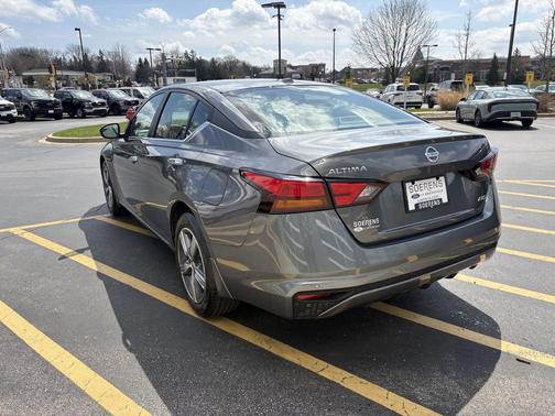 Gun Metallic 2021 Nissan Altima 2.5 SE