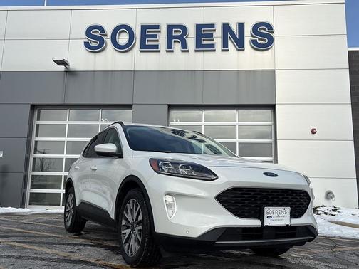 2022 Ford Escape Titanium