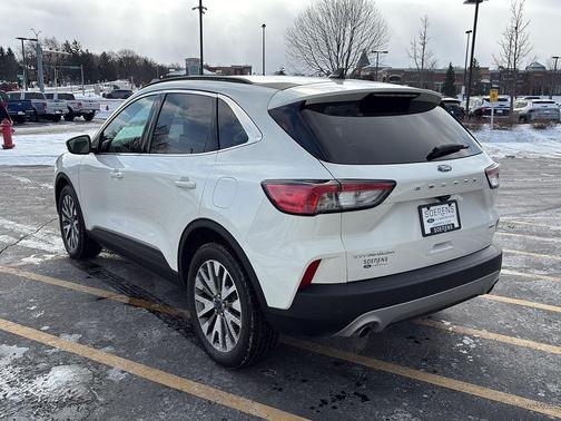 2022 Ford Escape Titanium