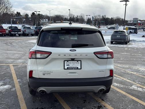 2022 Ford Escape Titanium