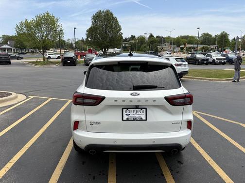 STAR WHITE METALLIC TRI-COAT 2023 Ford Escape ST-Line