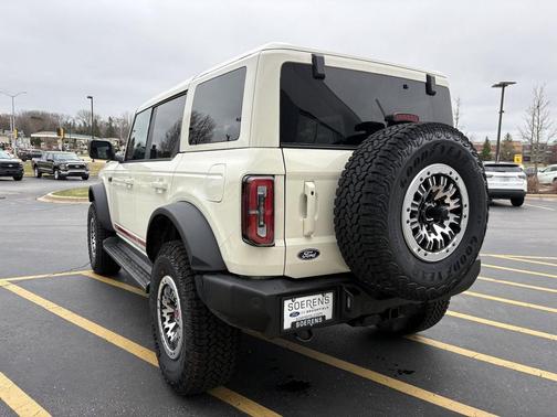 WIMBLEDON WHITE 2026 Ford Bronco Outer Banks