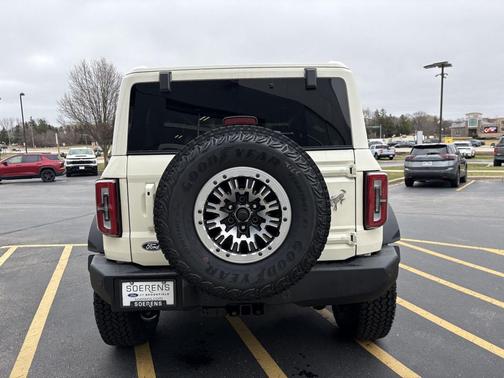 WIMBLEDON WHITE 2026 Ford Bronco Outer Banks