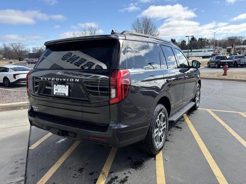 2026 Ford Expedition Active