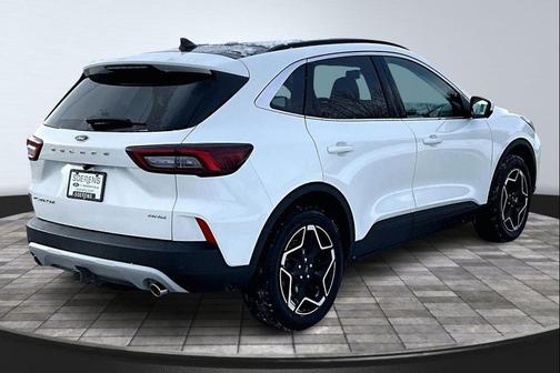 2026 Ford Escape Platinum