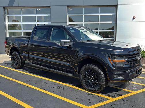 Agate Black Metallic 2026 Ford F-150 XLT