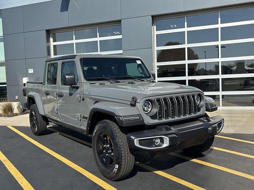 Sting-Gray Clearcoat 2021 Jeep Gladiator Sport S
