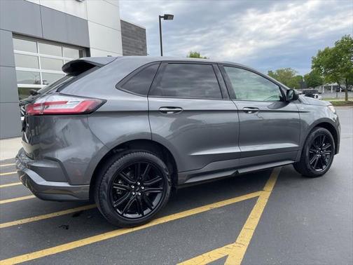 2022 Ford Edge ST Line