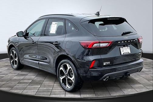 AGATE BLACK METALLIC 2023 Ford Escape ST-Line Select