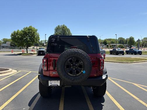 RUBY RED MET TNTD CLEARCOAT 2026 Ford Bronco Badlands