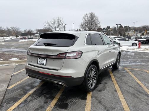 2020 Lincoln Nautilus Reserve