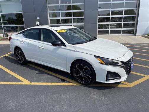 2023 Nissan Altima SR Intelligent AWD