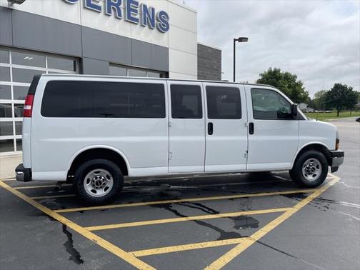2017 GMC Savana 3500 LT