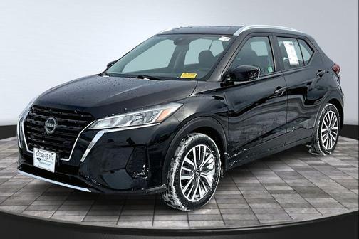 2022 Nissan Kicks SV