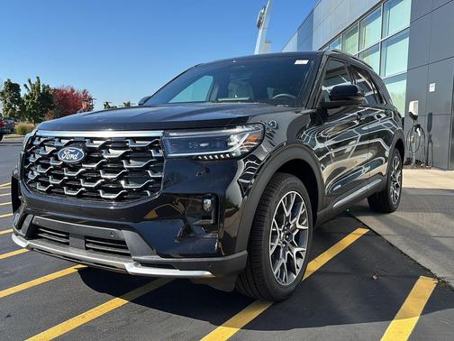 Agate Black Metallic 2027 Ford Explorer Platinum