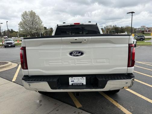 STAR WHITE METALLIC TRICOAT 2026 Ford F-150 Lariat
