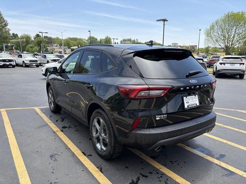 AGATE BLACK METALLIC 2025 Ford Escape ST-Line